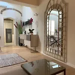 Maison Del Ducato Cavour 37