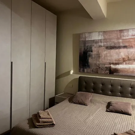 Apartman Maison Del Ducato Cavour 37 *