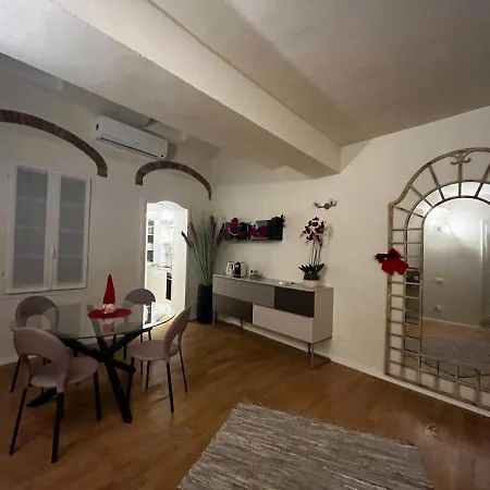 Apartman Maison Del Ducato Cavour 37