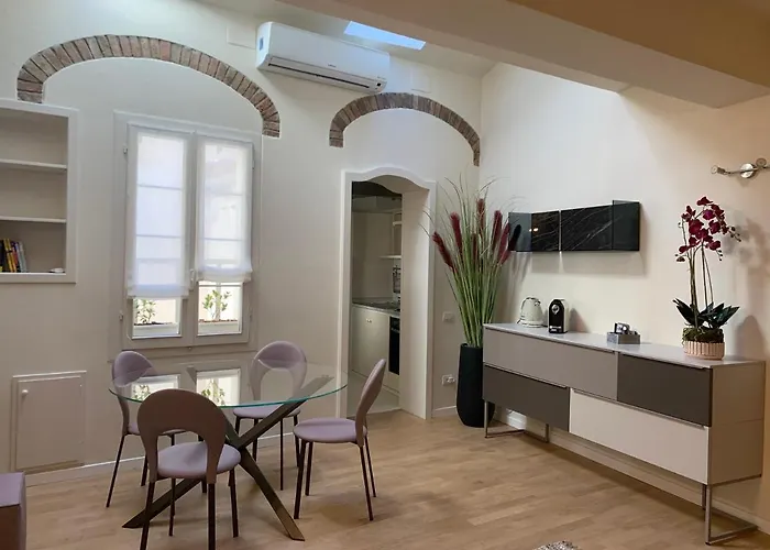 Maison Del Ducato Cavour 37 *