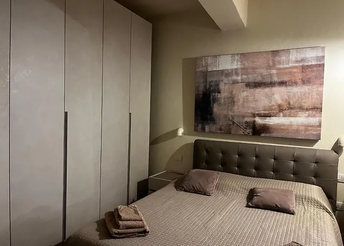 Apartament Maison Del Ducato Cavour 37 *